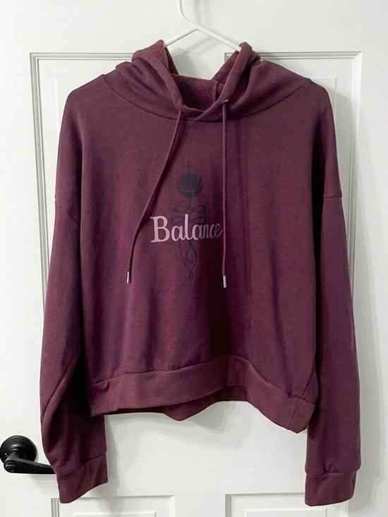 Tops - Balance Cropped Graphic Hoodie - Wine/Burgundy